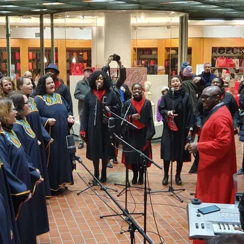 Gospelchor am Neuen Wall mit Mikrofonierung