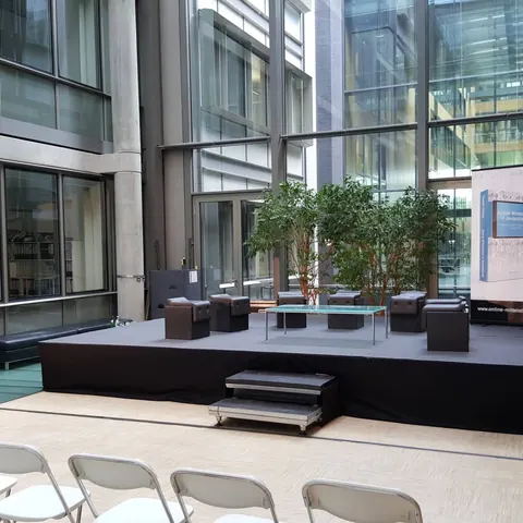 Podiumsdiskussion mit Technik von Prophonic