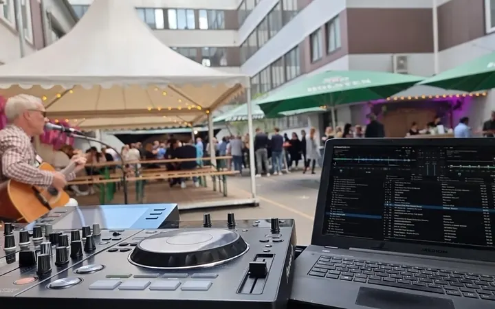 Liveband Sommerfest DJ Equipment Hamburg